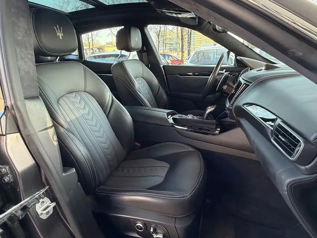 Maserati Levante - Thumbnail 13