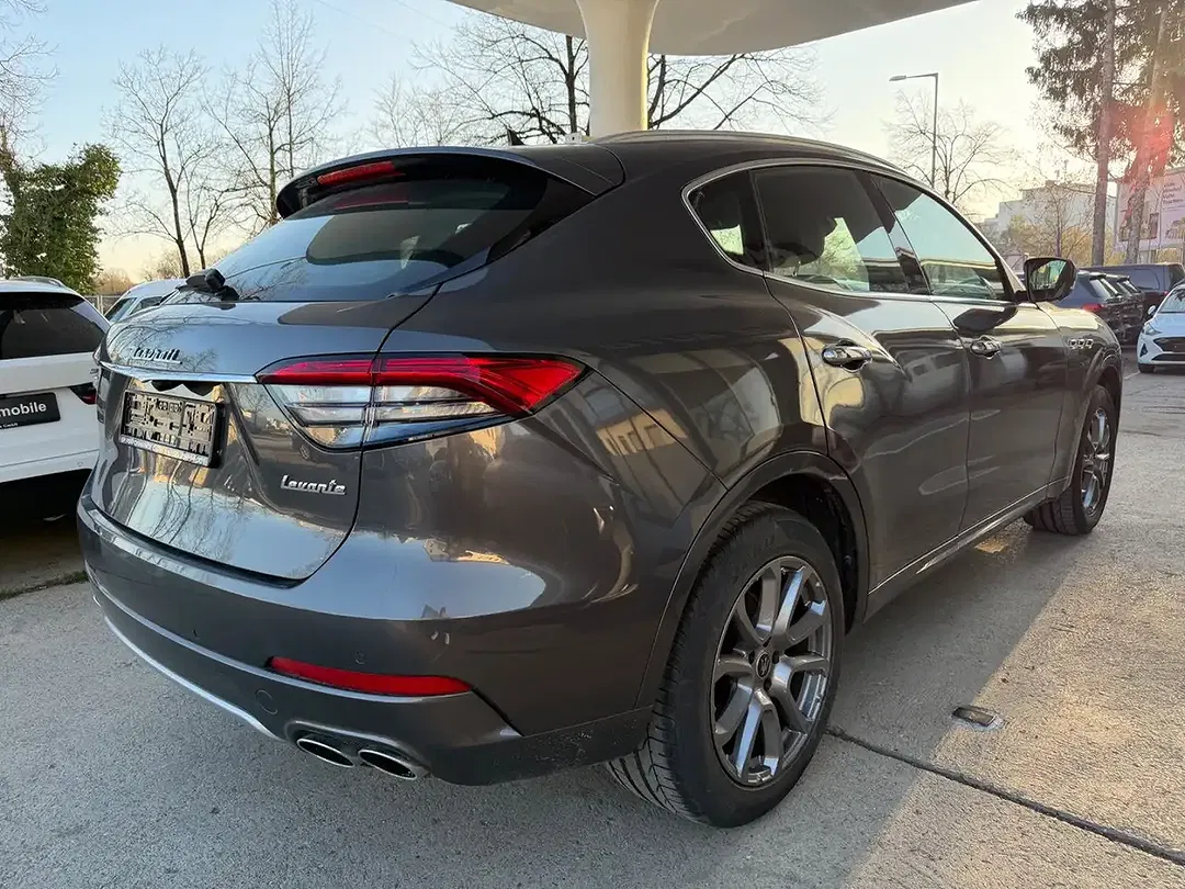 Maserati Levante - Thumbnail 4