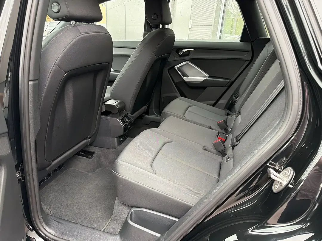 Audi Q3 - Thumbnail 12
