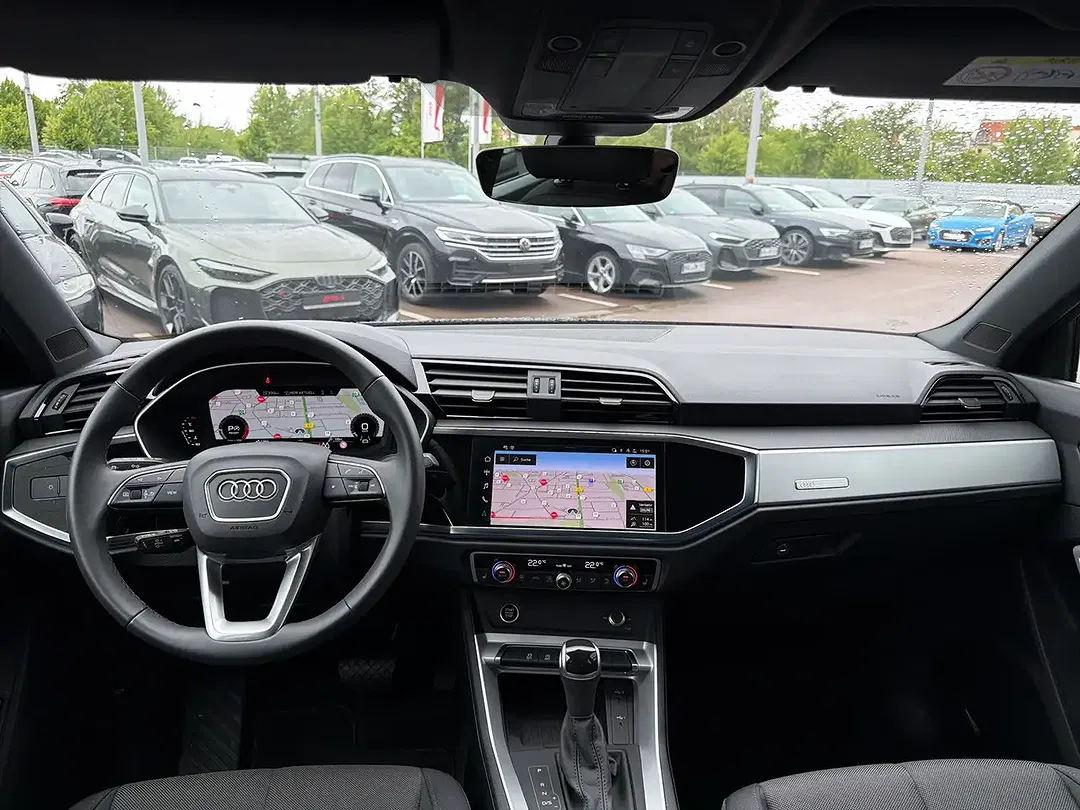 Audi Q3 - Thumbnail 15