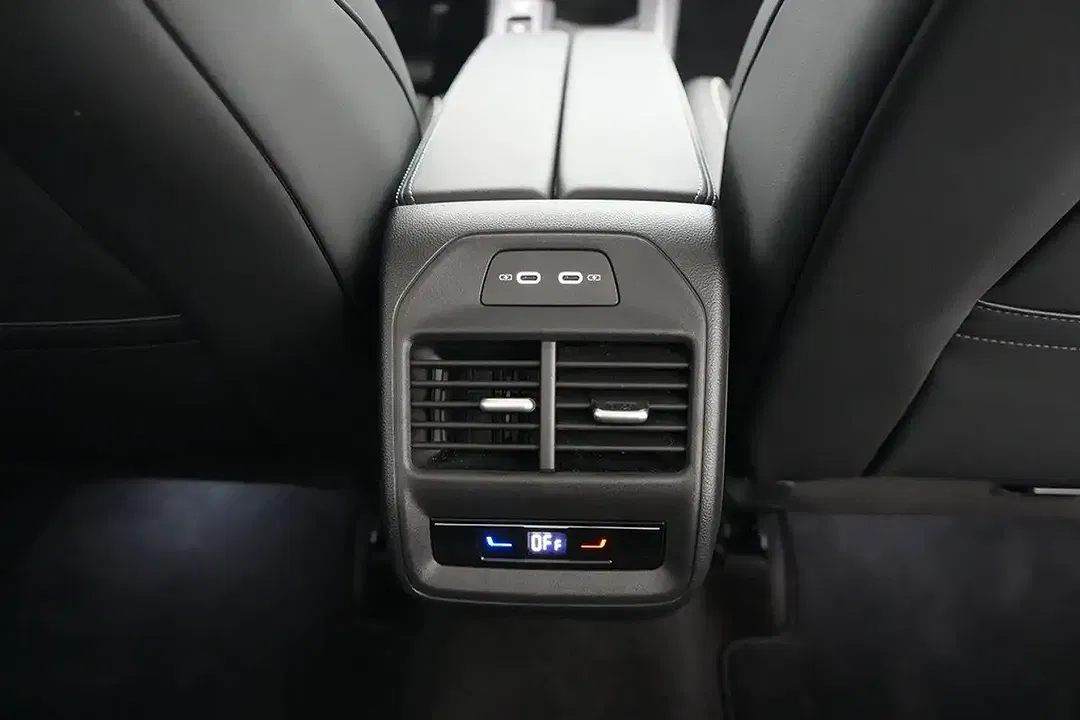Volkswagen Passat Variant - Thumbnail 14