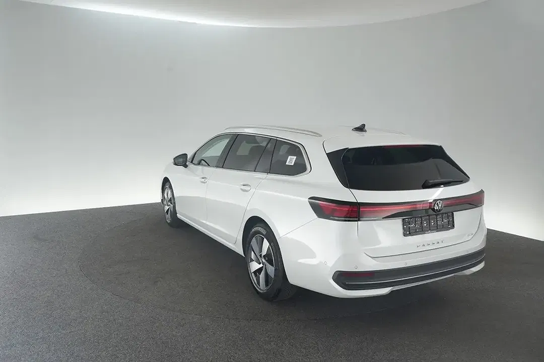 Volkswagen Passat Variant - Thumbnail 8
