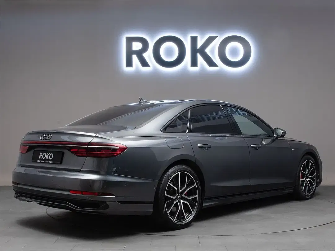 Audi A8 - Thumbnail 5