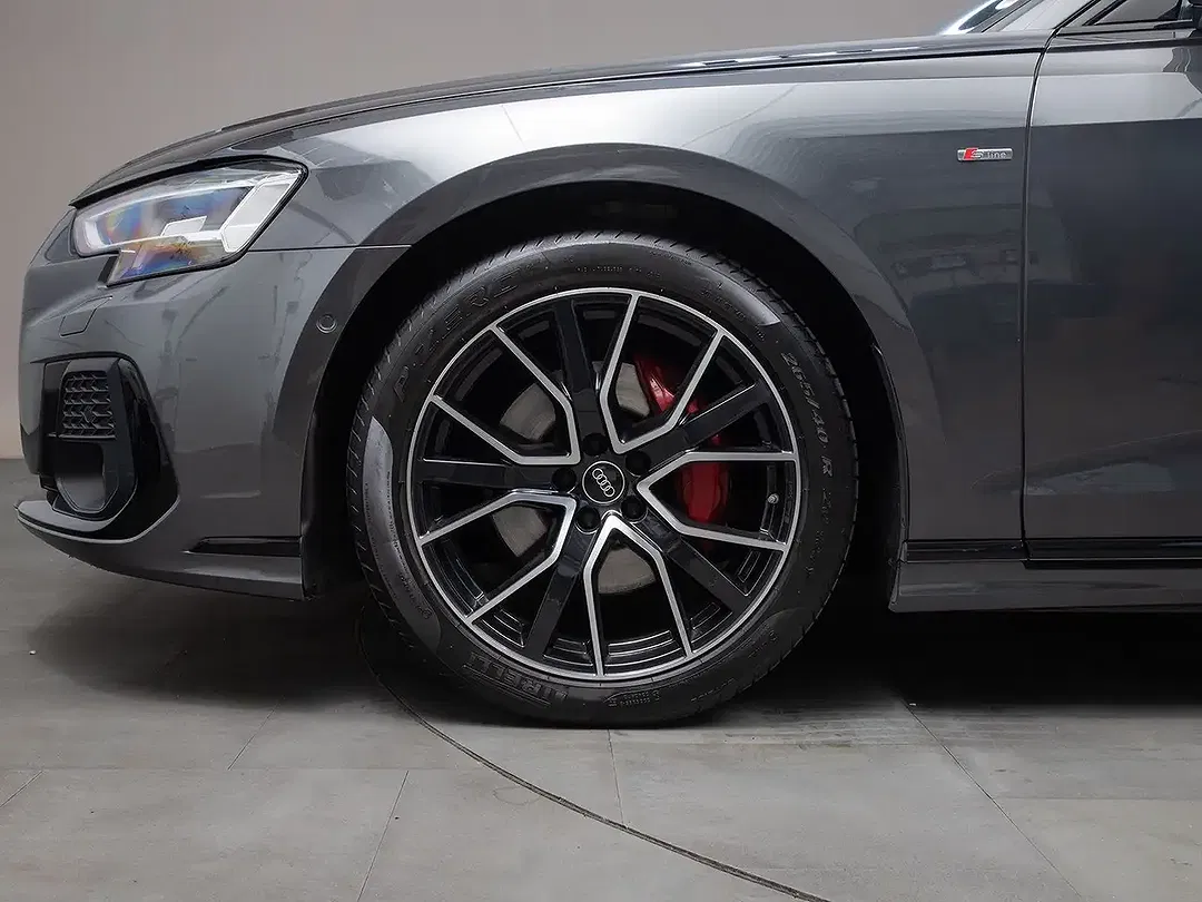 Audi A8 - Thumbnail 9