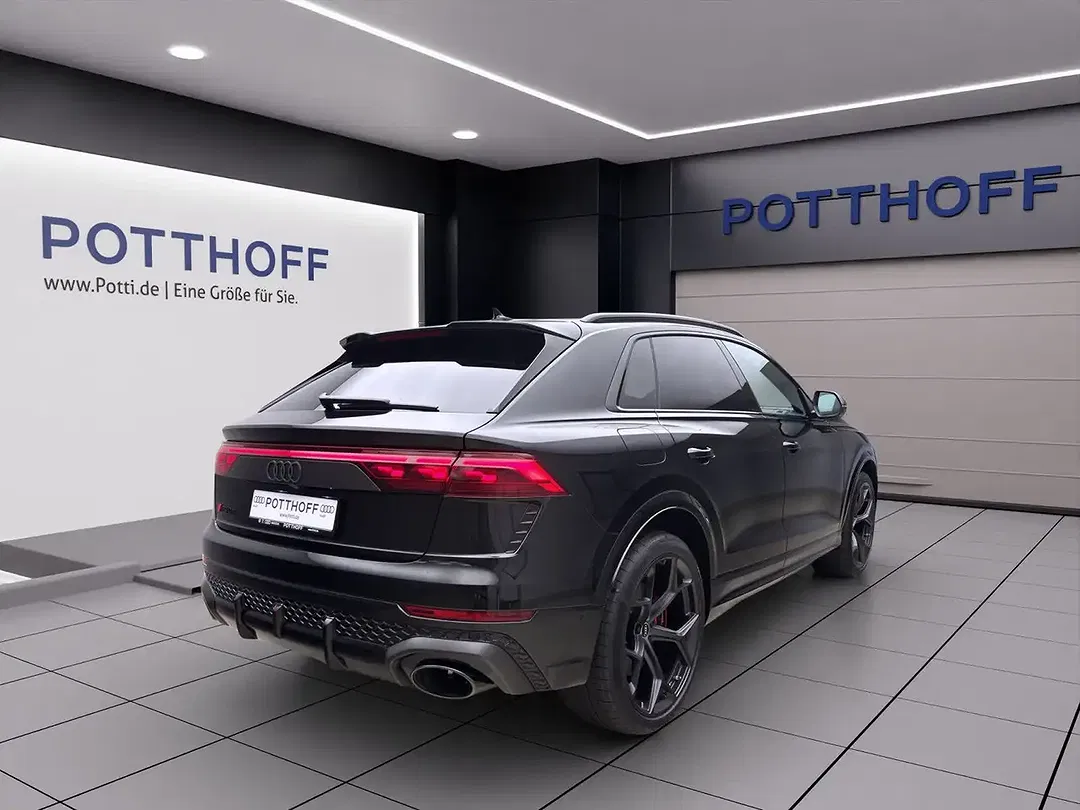 Audi RS Q8 - Thumbnail 6