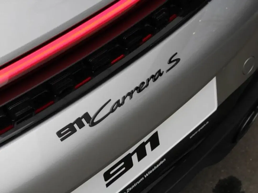 Porsche 992 - Thumbnail 13