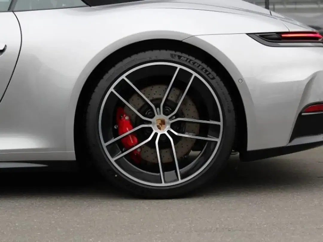Porsche 992 - Thumbnail 14