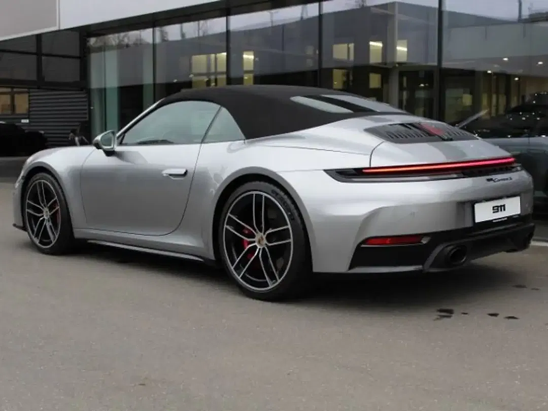 Porsche 992 - Thumbnail 3