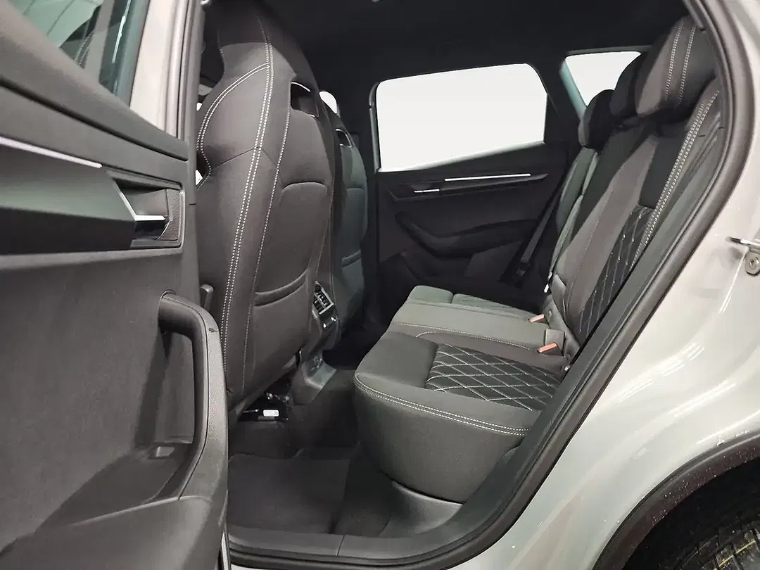 Skoda Karoq - Thumbnail 8