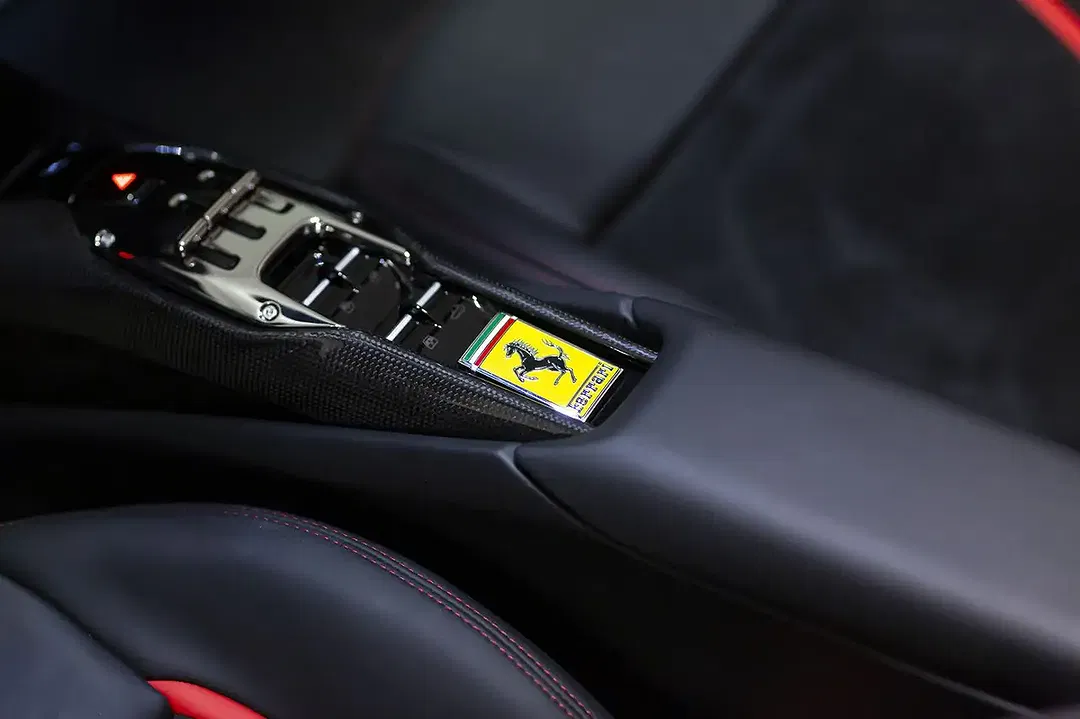 Ferrari 296 GTS - Thumbnail 26