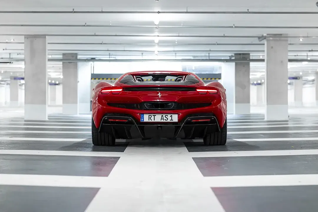 Ferrari 296 GTS - Thumbnail 7