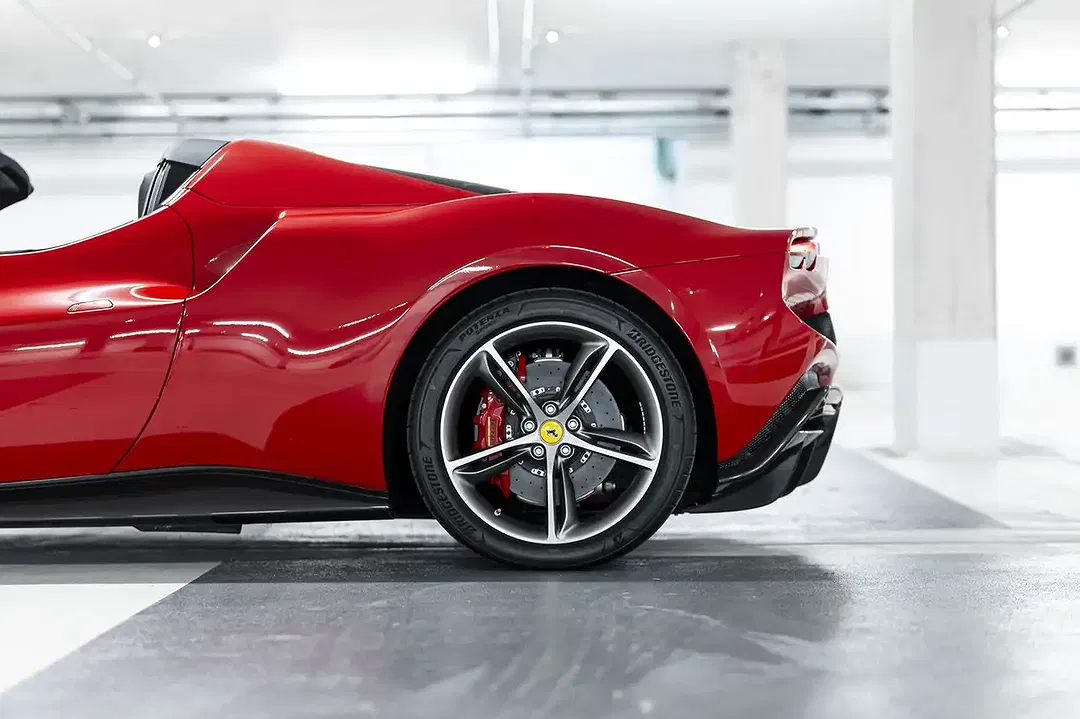 Ferrari 296 GTS - Thumbnail 9