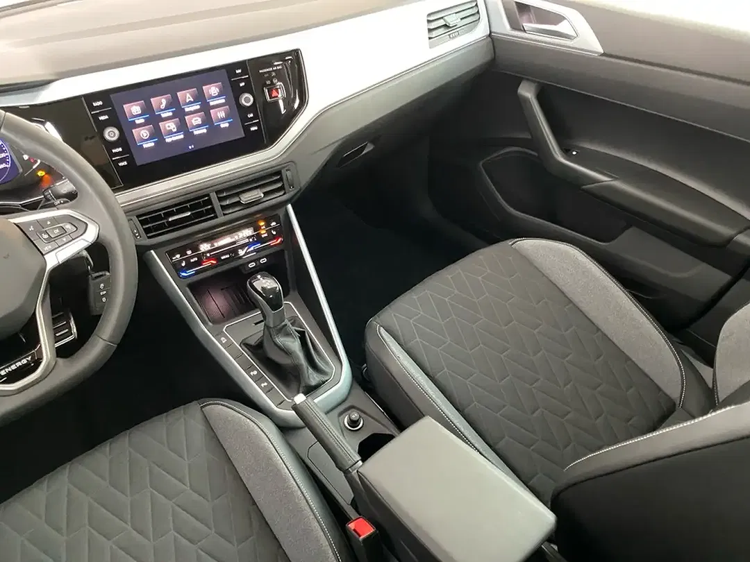 Volkswagen Polo - Thumbnail 8