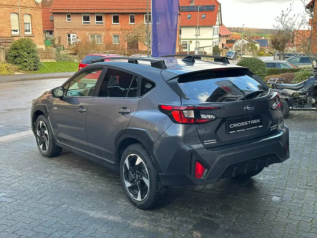 Subaru Crosstrek - Thumbnail 3