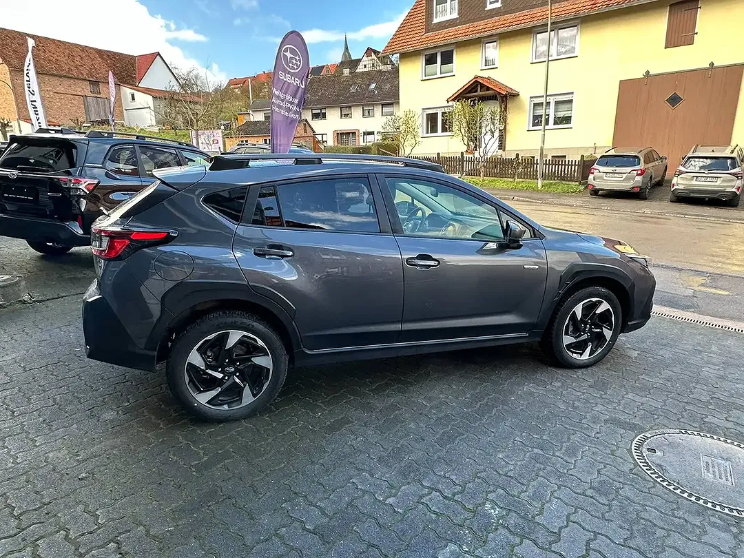 Subaru Crosstrek - Thumbnail 4