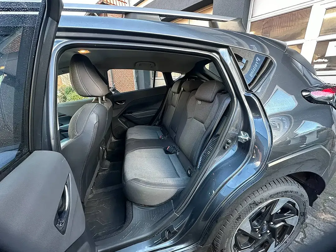 Subaru Crosstrek - Thumbnail 9