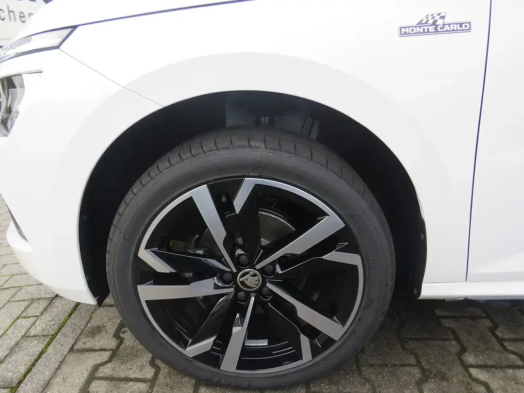 Skoda Kamiq - Thumbnail 8