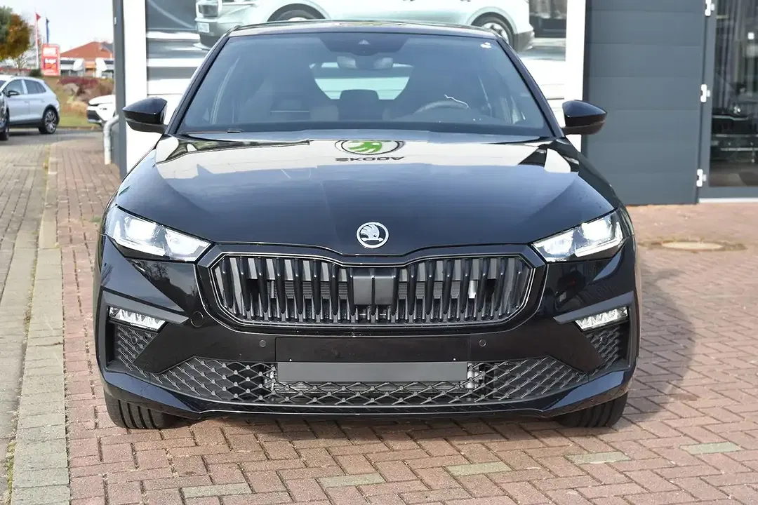 Skoda Scala - Thumbnail 2
