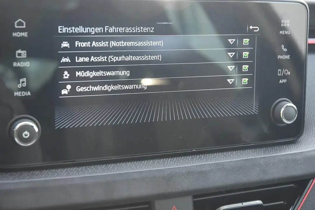 Skoda Scala - Thumbnail 24