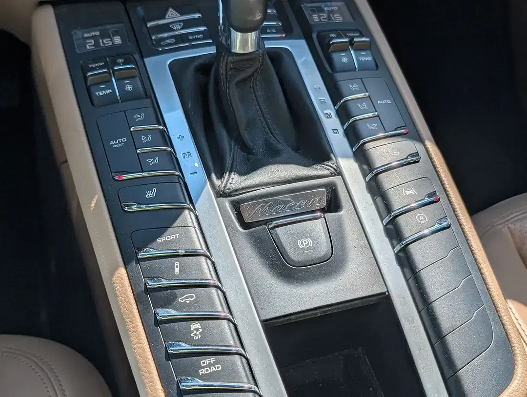 Porsche Macan - Thumbnail 15