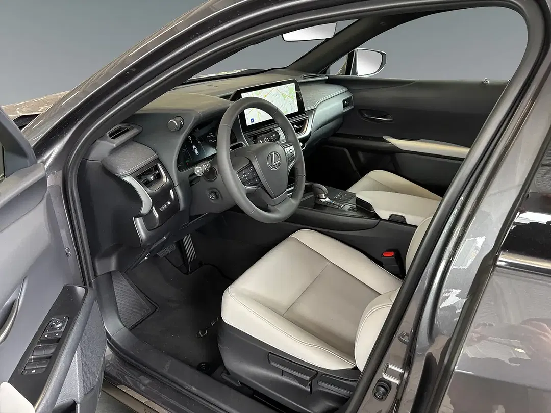 Lexus UX 300h - Thumbnail 9