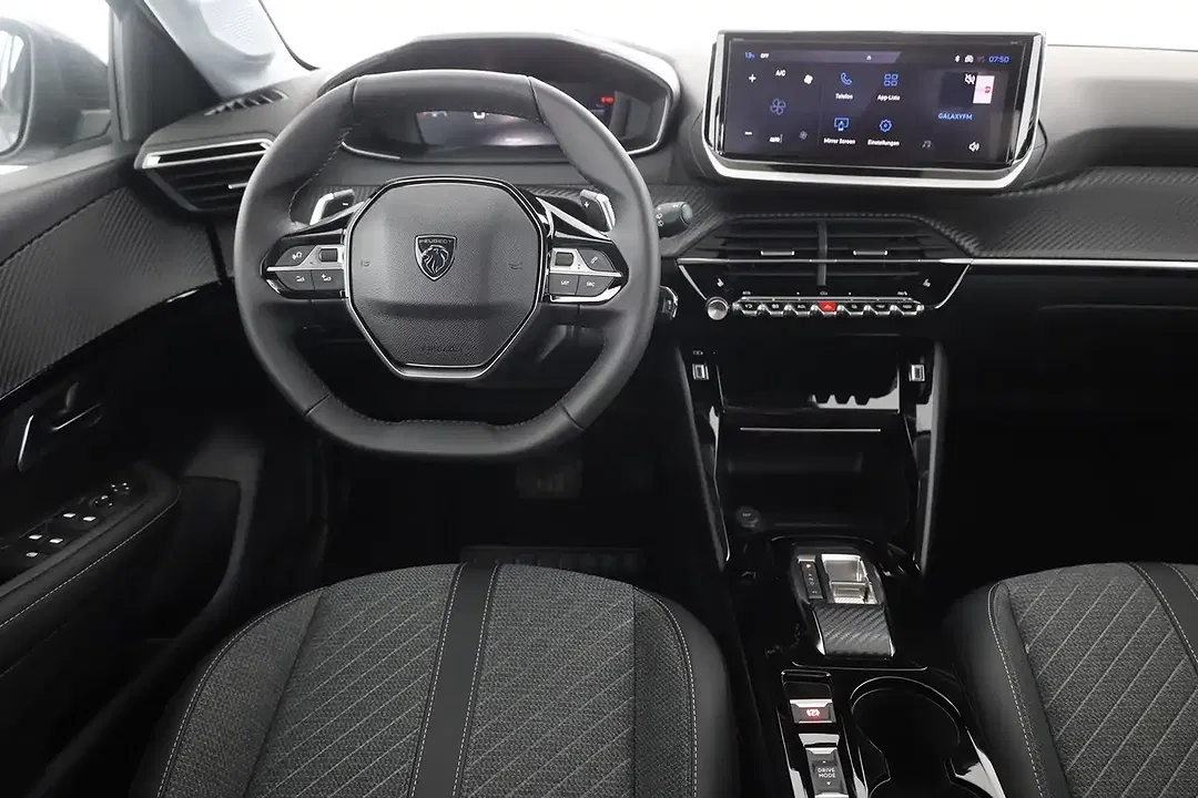 Peugeot 208 - Thumbnail 10