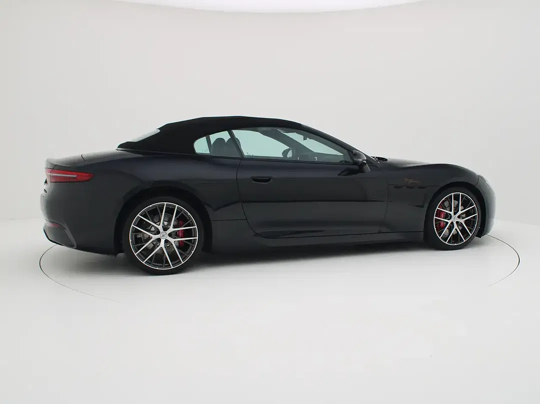 Maserati GranCabrio - Thumbnail 12