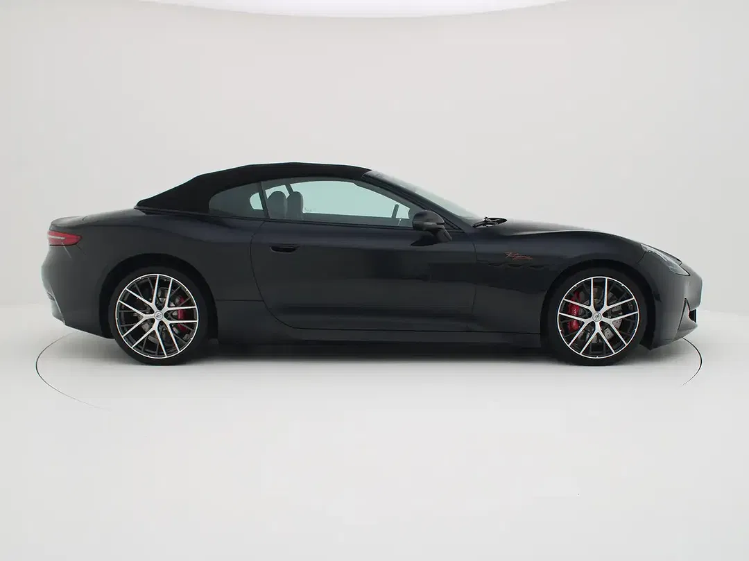 Maserati GranCabrio - Thumbnail 5