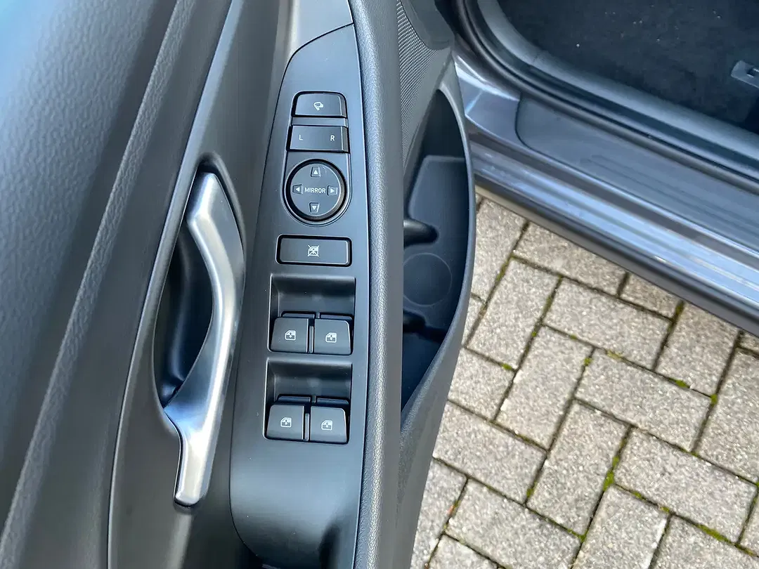 Hyundai i30 - Thumbnail 19