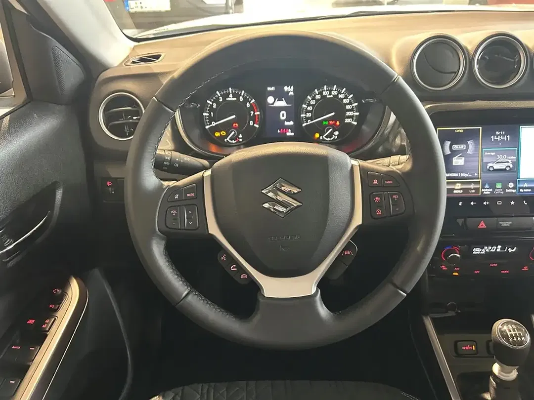 Suzuki Vitara - Thumbnail 9