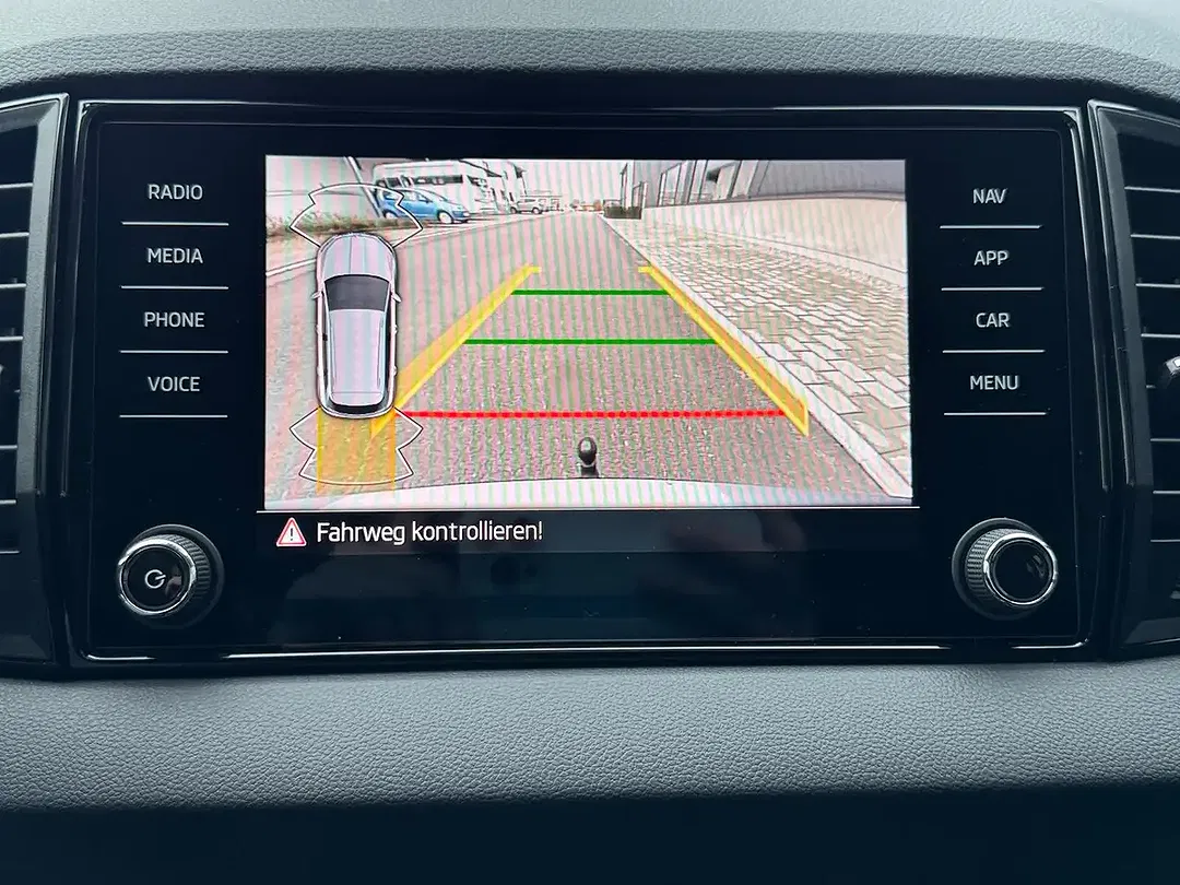 Skoda Karoq - Thumbnail 11