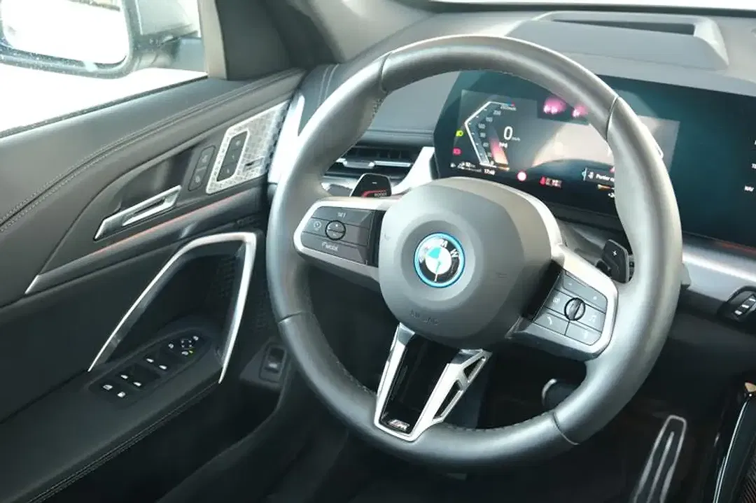BMW X1 - Thumbnail 6