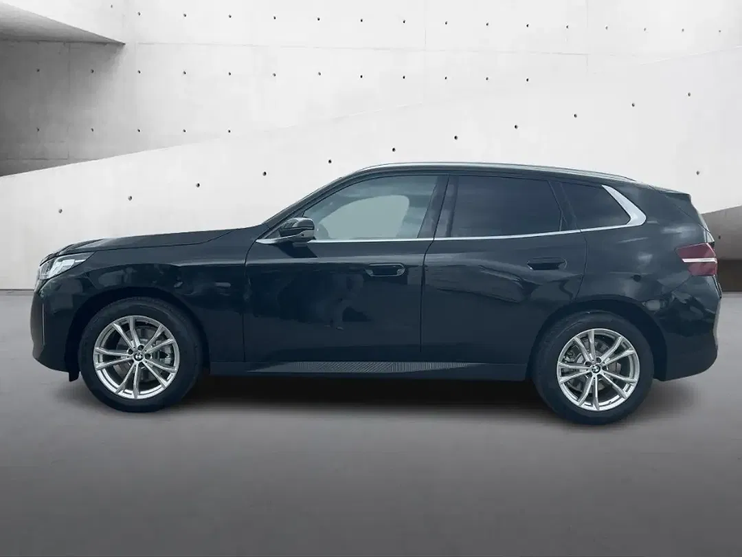BMW X3 - Thumbnail 2