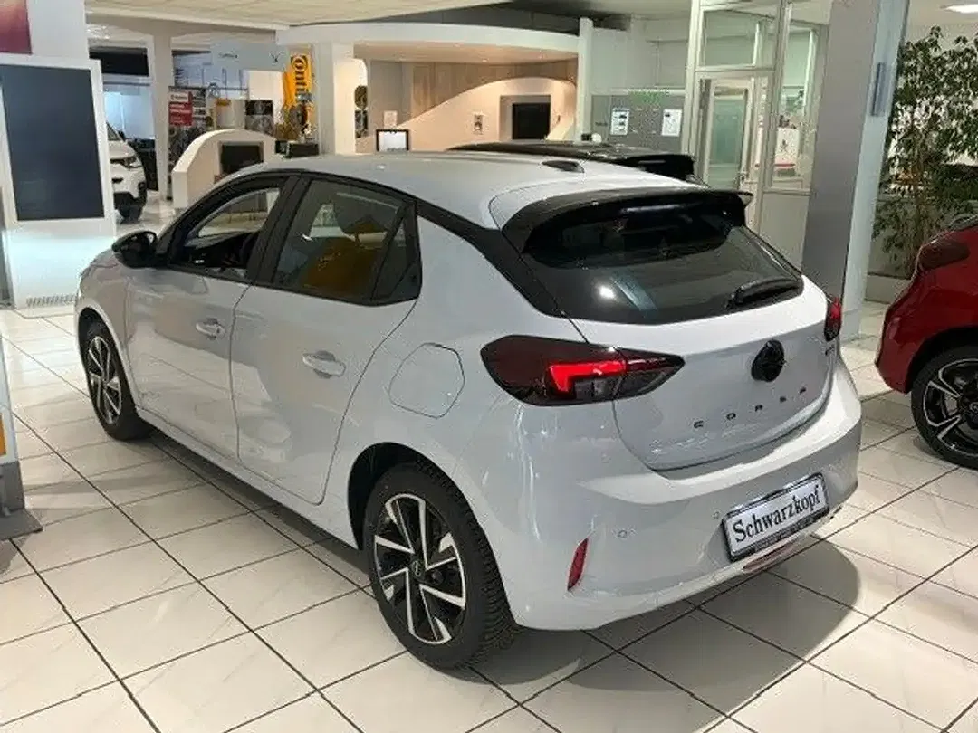 Opel Corsa - Thumbnail 2