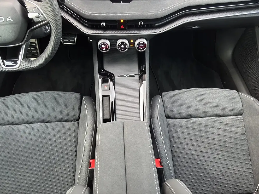 Skoda Superb - Thumbnail 12