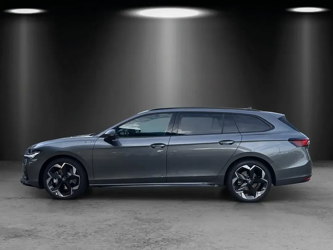 Skoda Superb - Thumbnail 2