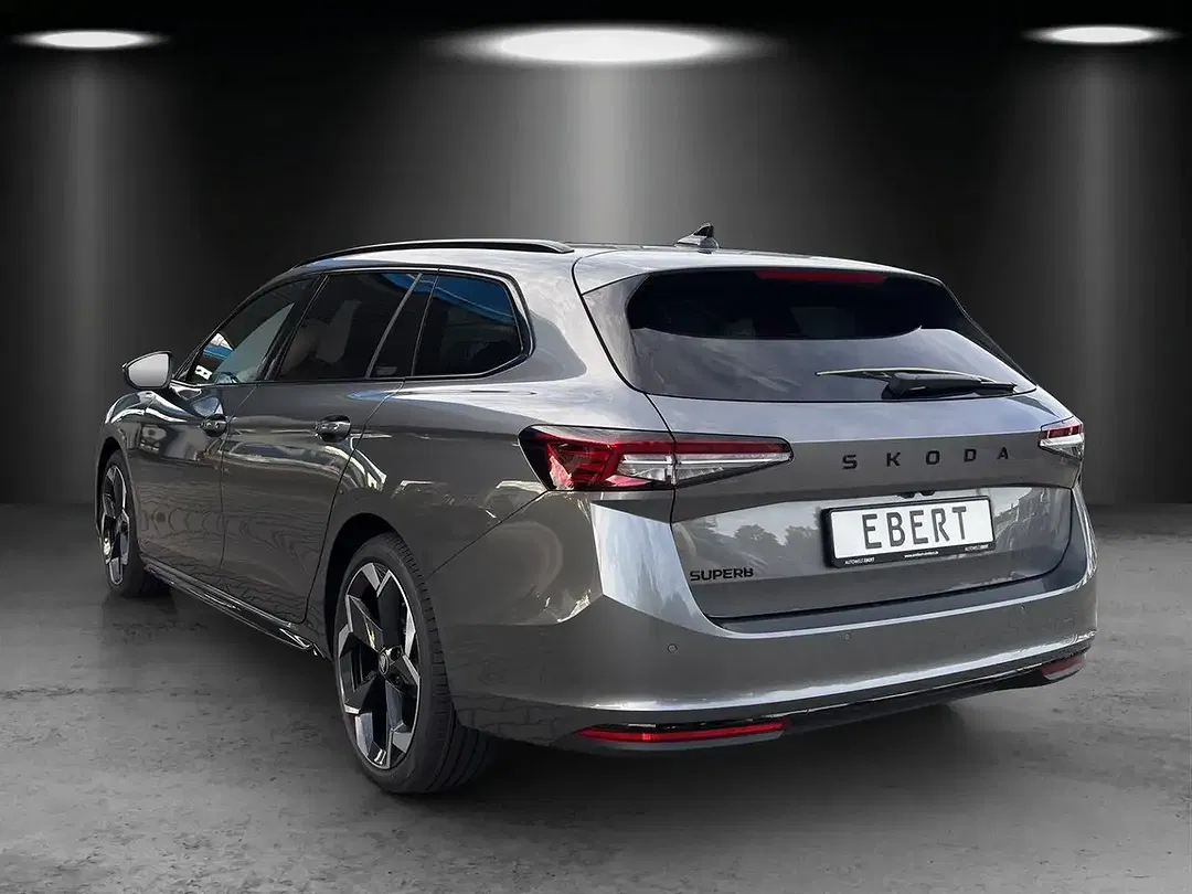 Skoda Superb - Thumbnail 3