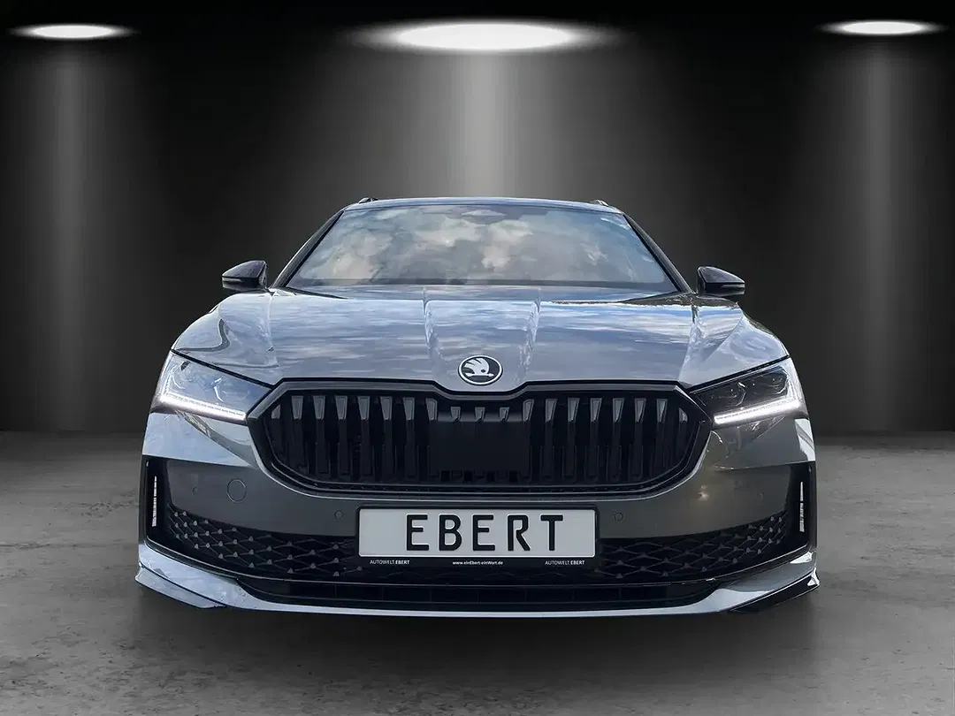 Skoda Superb - Thumbnail 6