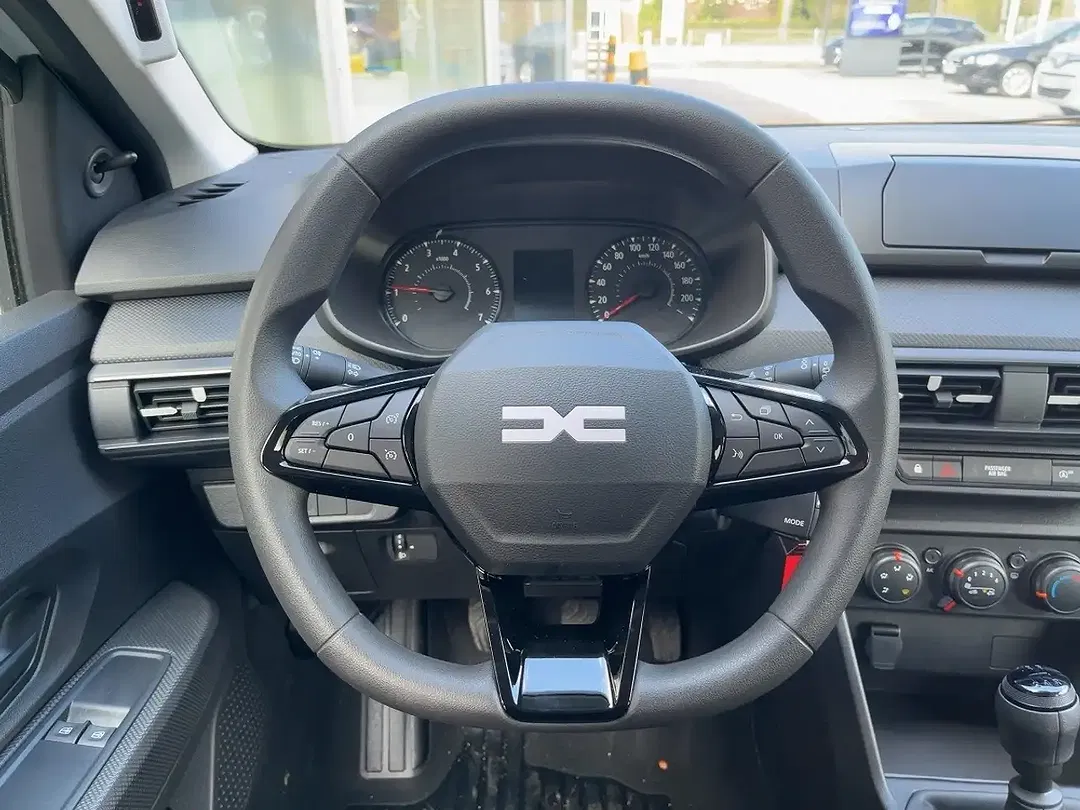 Dacia Sandero - Thumbnail 9