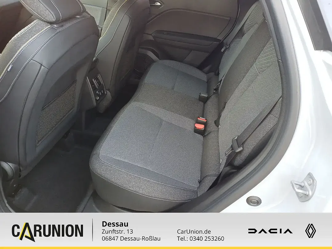 Renault Captur - Thumbnail 8