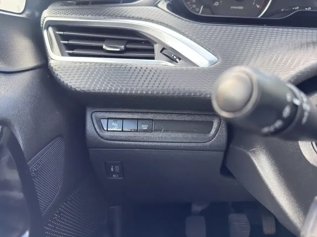 Peugeot 2008 - Thumbnail 13