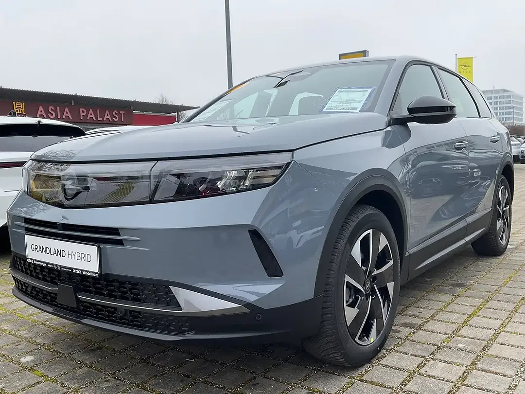 Opel Grandland - Thumbnail 2