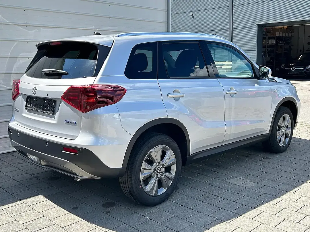 Suzuki Vitara - Thumbnail 4