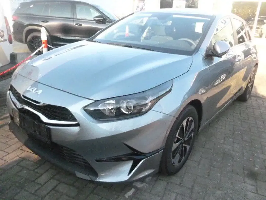 Kia Ceed / cee'd - Thumbnail 1