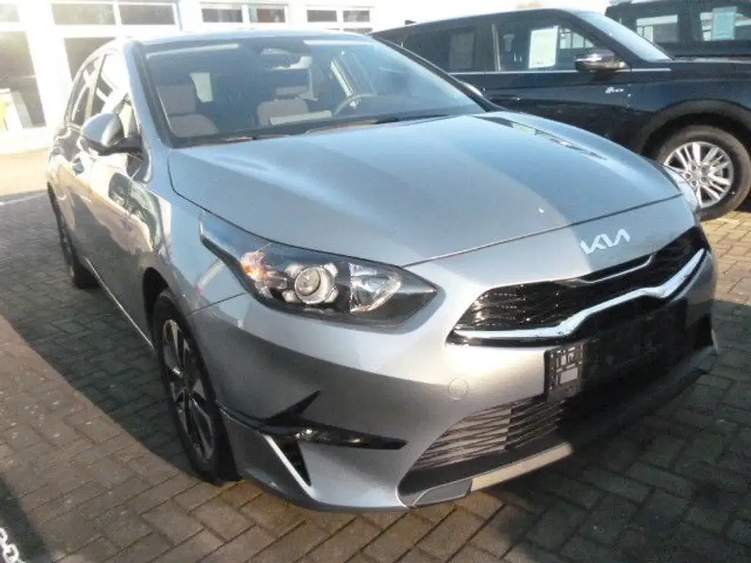 Kia Ceed / cee'd - Thumbnail 3
