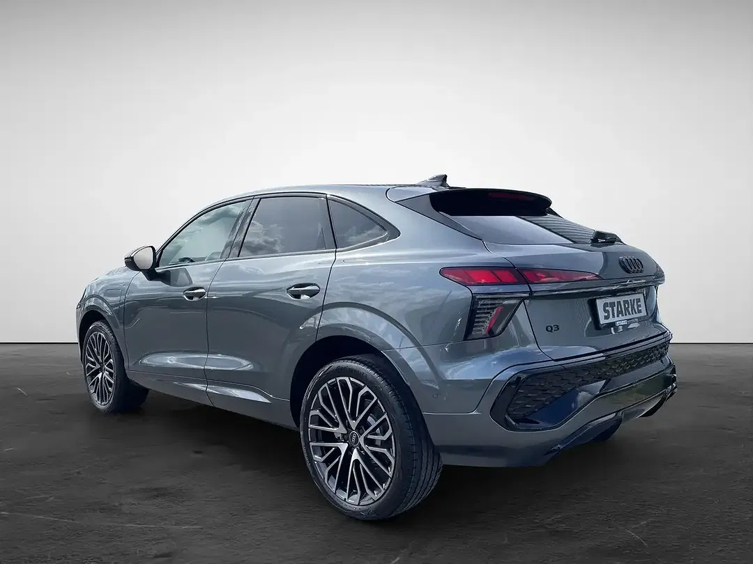 Audi Q3 - Thumbnail 3