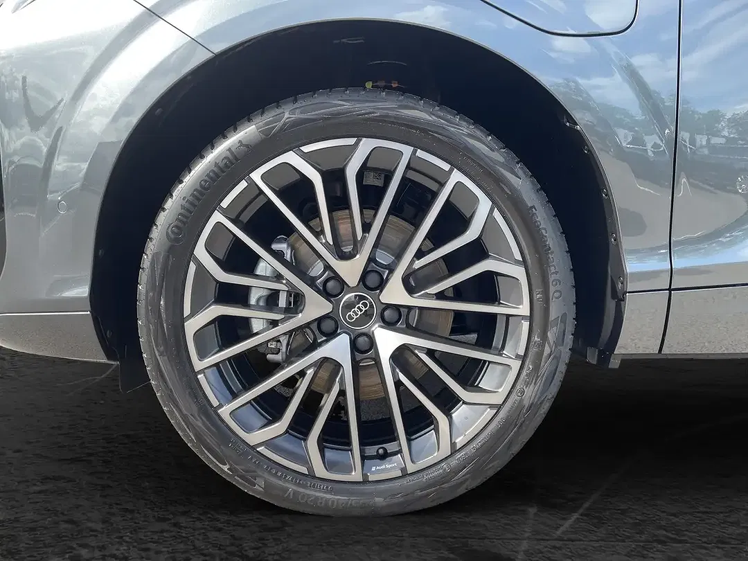 Audi Q3 - Thumbnail 4