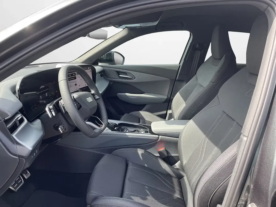 Audi Q3 - Thumbnail 6