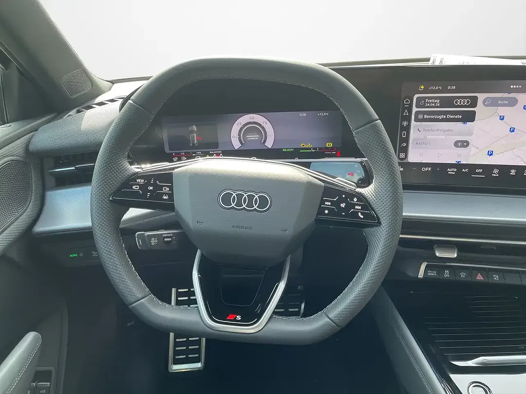 Audi Q3 - Thumbnail 8