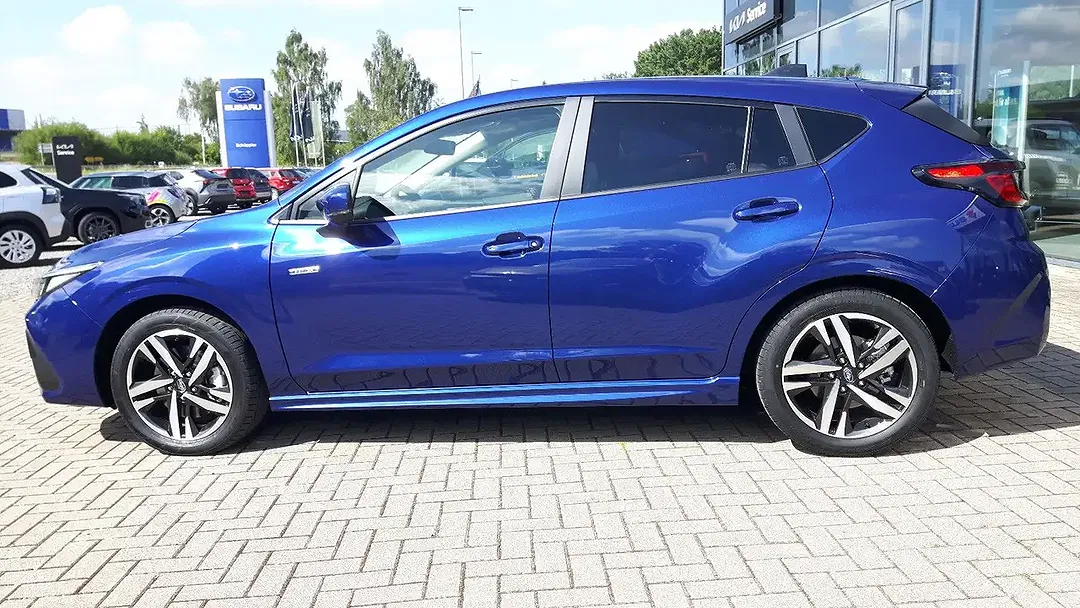 Subaru Impreza - Thumbnail 6